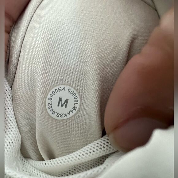 Lululemon Men’s Cream New Year Quilted Light Insulation Jacket Medium - Picture 13 of 16